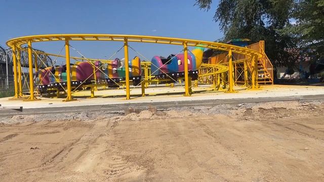 Аттракцион Катальная горка "Гусеница" Установили. Американские горки от Games Group смотреть онлайн