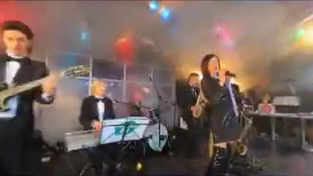 Apple Tea - Звенит Январская Вьюга.flv смотреть онлайн