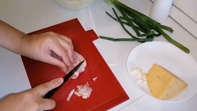 Драники с беконом, сыром и зелёным луком. смотреть онлайн