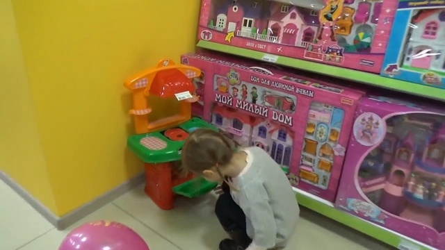Катя делает покупки куклу Монстер Хай и кассовый аппарат Shopping toy in kid's s смотреть онлайн