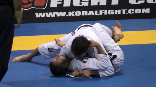 Gui Mendes vs Mark Ramos | Worlds 2012 | Art of Jiu Jitsu Academy | (949) 645 1679 смотреть онлайн