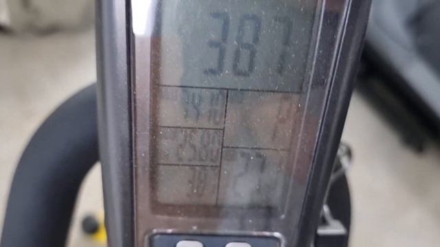Samsung Galaxy Watch 4 vs Garmin 945LTE Heart Rate Accuracy [Indoor cycling]! смотреть онлайн