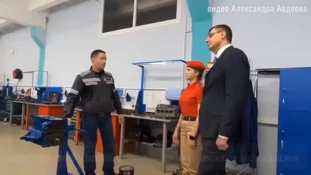 Рисунок за 102 миллиона| Сердце для бойца | День жестянщика смотреть онлайн