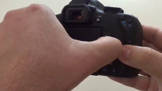 Canon EOS 750D ? EF-S 18-55 IS STM смотреть онлайн