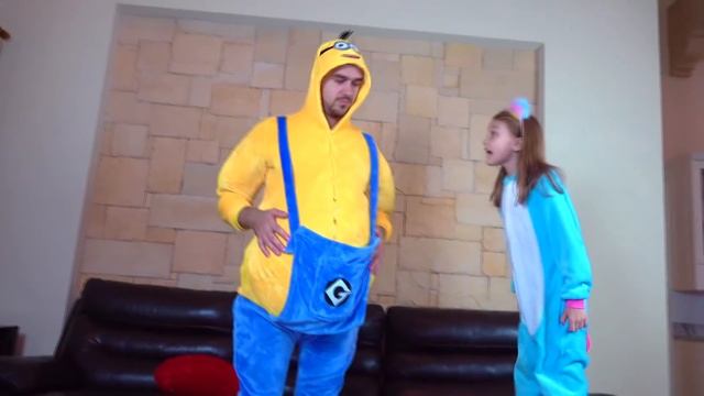 Настя учит папу правильно питаться и заниматься спортом | история для детей про вредные сладости смотреть онлайн