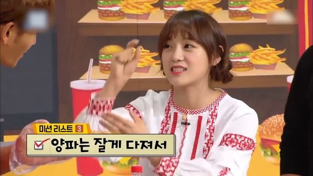 The Influence Poverty Had On Kim Se Jeong When She Was Young смотреть онлайн