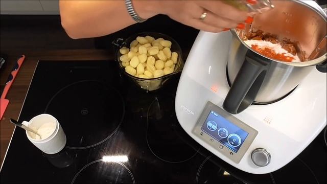 Cabanossi-Gnocchi-Auflauf Thermomix® TM5 смотреть онлайн