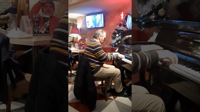 Песня про зайцев!!! С Новым годом! Чебуречная СССР на Арбате!!! смотреть онлайн