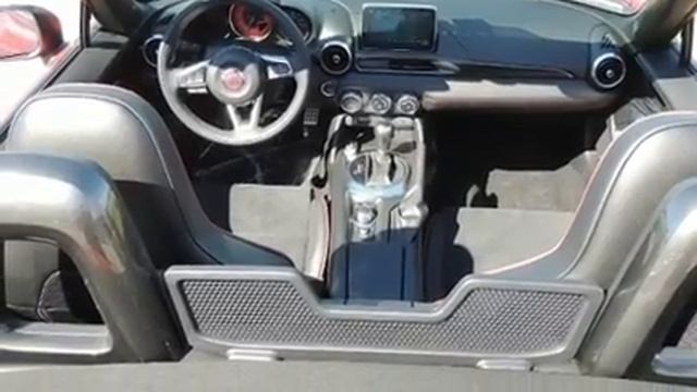 2017 FIAT 124 Spider Abarth in Windsor, ON N8W5V9 смотреть онлайн