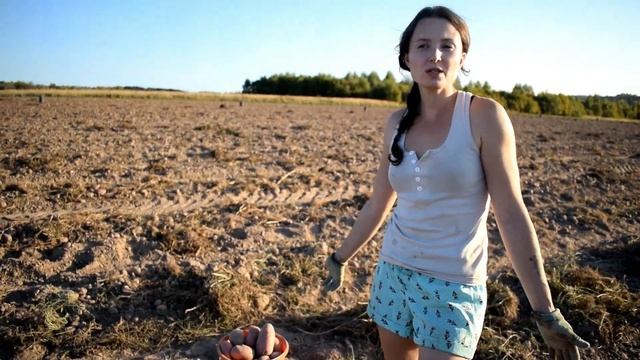 КУПИЛИ ДОМ В ДЕРЕВНЕ. БЕСПЛАТНАЯ КАРТОШКА В ДЕРЕВНЕ смотреть онлайн