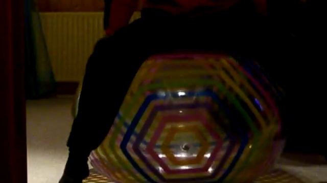 bouncing on big beachball смотреть онлайн