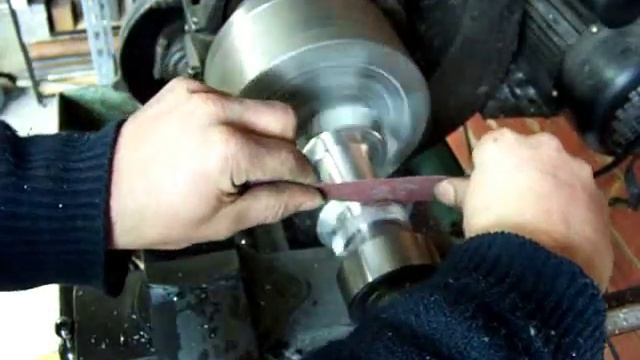 The machining of a custom bike hub смотреть онлайн