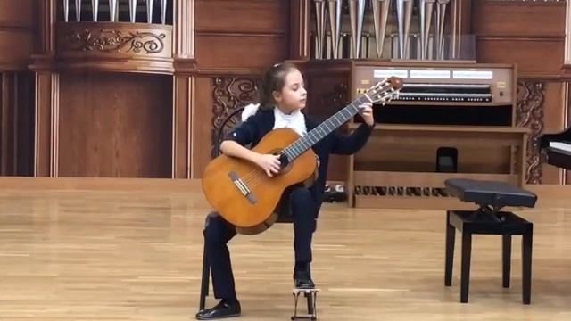 Ярославцева Варвара,8 лет,А.Виницкий "Сюрприз". смотреть онлайн