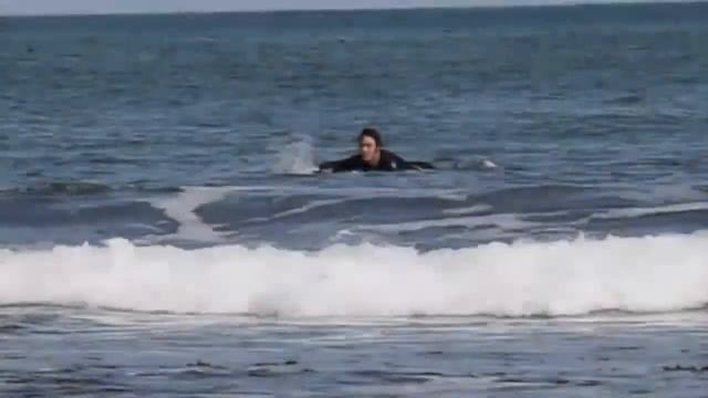 Play the waves on the deserted beach of West Java indonesia смотреть онлайн