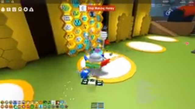 СИМУЛЯТОР ПЧЕЛОВОДА КАК ФАРМИТ ЖЕЛЕЙНЫЙ МЕДВЕДЬ РЕКОРД ! ROBLOX BEE SWARM SIMULATOR смотреть онлайн