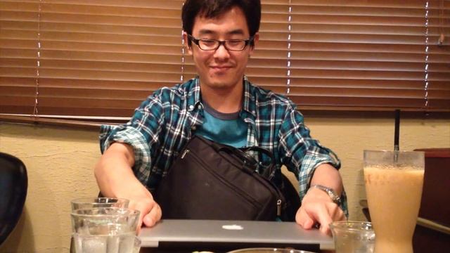 MacBook Air(Mid 2012) 実践編！オサレなカフェで初ノマド！ смотреть онлайн