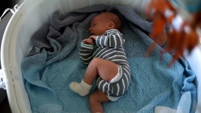 Маленький малыш смотреть онлайн