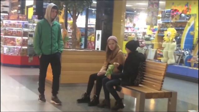 PRANK на людей селфи смотреть онлайн