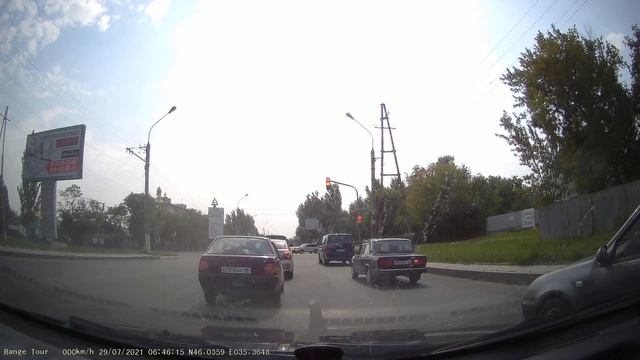 Луганск, ул. Линева, ВторЧерМет, кв. Гаевого. 2021 07 29 смотреть онлайн