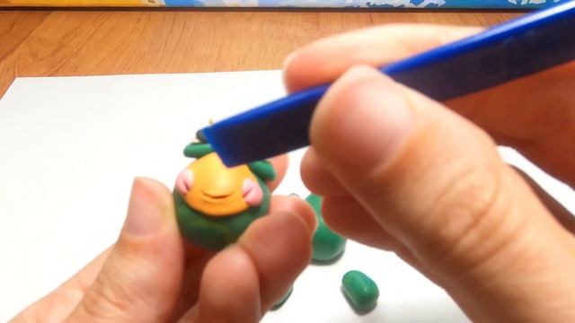 Как слепить веселого Лягушку Квакушку из пластилина? Легкие поделки для детей/Видео лепка смотреть онлайн