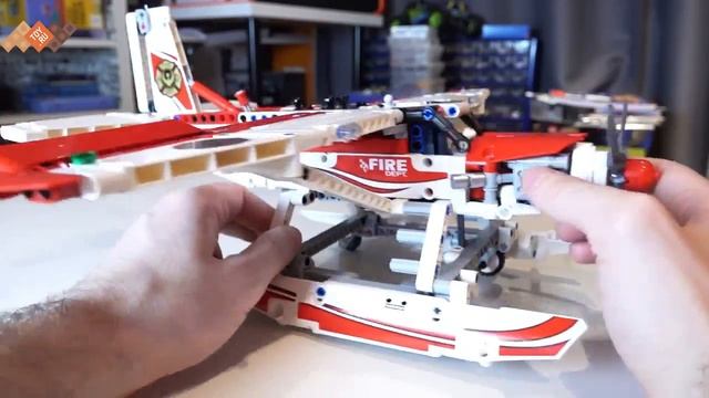 Обзор Lego Technic Fire Plane - Лего Техник Пожарный самолет / в продаже на TOY RU смотреть онлайн