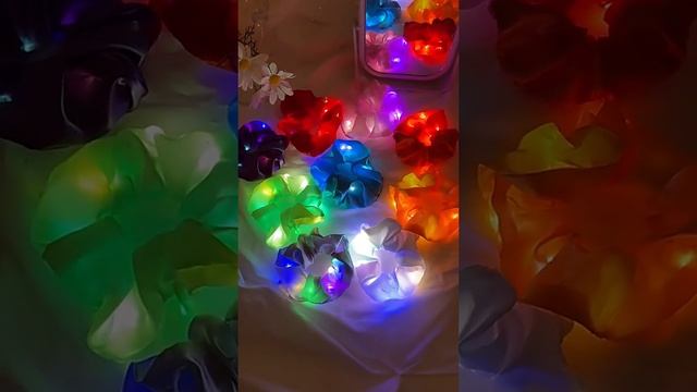 Lucky Find/Резинка из атласа светящаяся/Резинка со светодиодной лентой/Резинка для волос смотреть онлайн