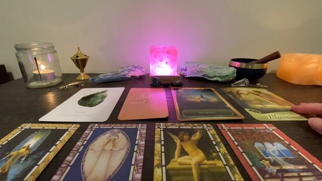 3 very distinct messages from the guides. Pick a pile. смотреть онлайн