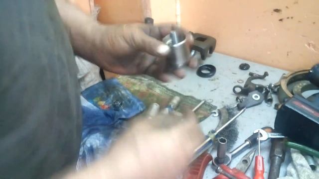 Вторая часть по ремонту задних суппортов Mitsubi Outlander смотреть онлайн