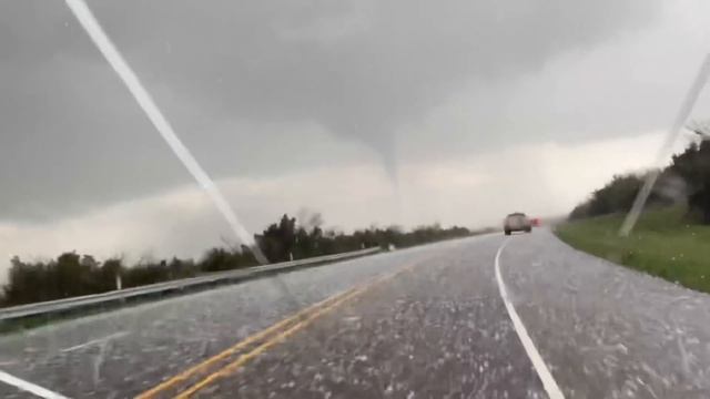 TORNADO and gorilla hail festival in Northwest Texas April 23, 2021 смотреть онлайн