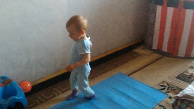 Танцуем, голова кружится и хорошо! смотреть онлайн