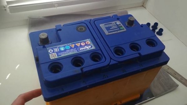 Уровень электролита в аккумуляторе: нюанс