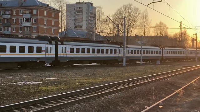 Электропоезд ЭП2Д-0100 « На Закате дня» станция Голицыно до Белорусского вокзала. 24.03.2022. смотреть онлайн