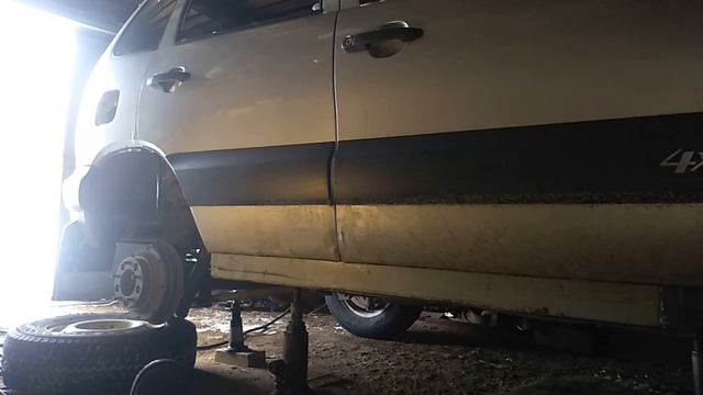 Пороги из профильной трубы на Ниву Шевроле 2008г.в. (Niva Chevrolet) смотреть онлайн
