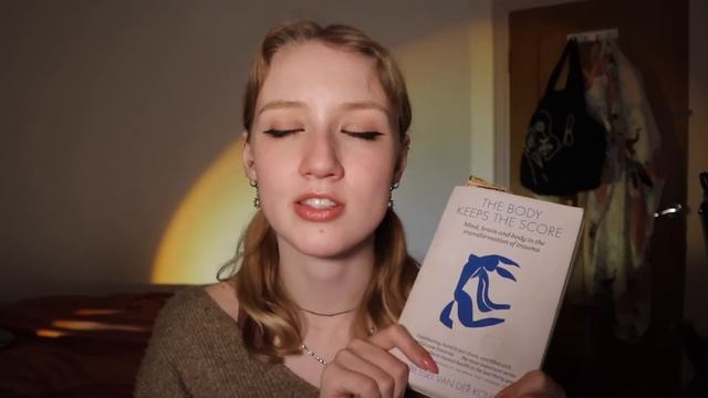 [ASMR] Tracing on & rambling about books ~ soft spoken, tapping смотреть онлайн
