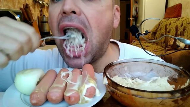 МУКБАНГ СОСИСКИ с горчицей/ОБЖОР яичница