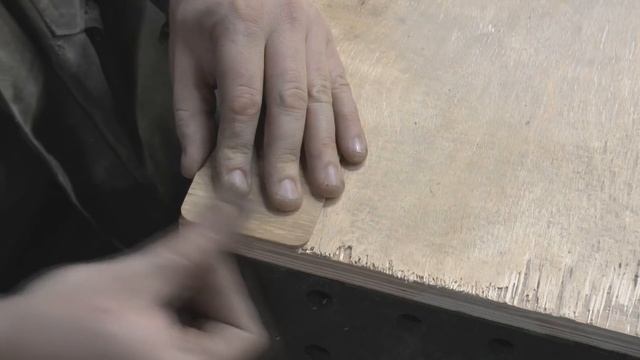 Подставка для телефона из нержавейки и дуба! смотреть онлайн