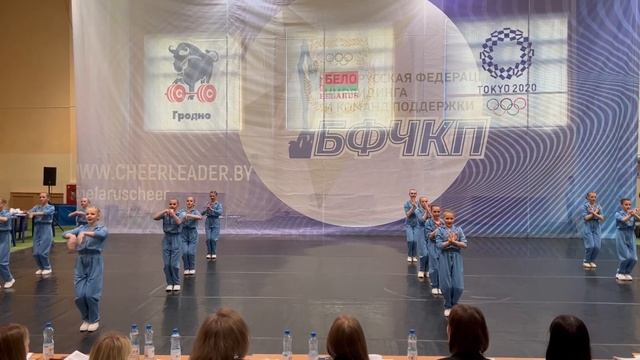 Black Fox Cheer Hop Team (хип-хоп юниорская команда). 2022 смотреть онлайн
