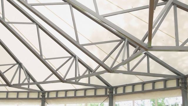 Многогранный крытый шатер - конюшня