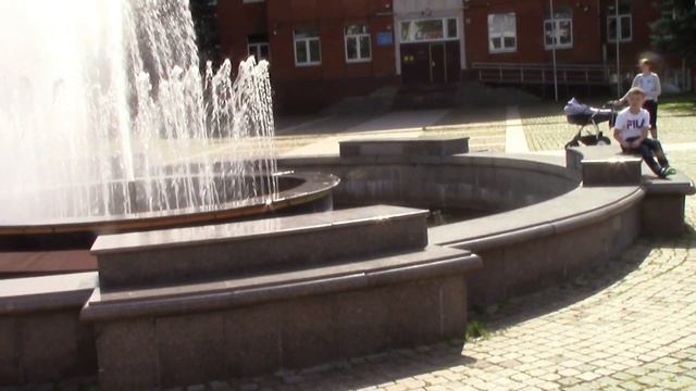 Давайте чаще обнимать детей (автор – исполнитель – Анатолий Гуркин) смотреть онлайн