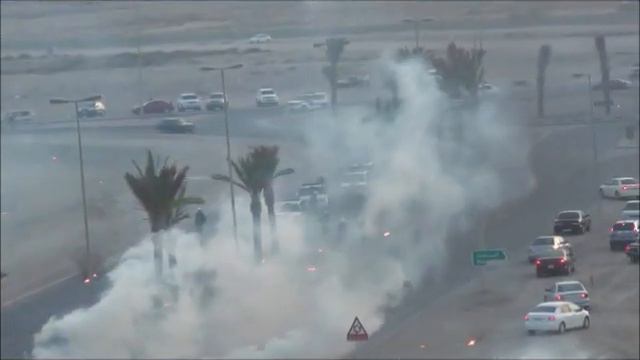 #BAHRAIN 16-4-2012-Suppression of the march of Martyr Ahmed Ismail смотреть онлайн