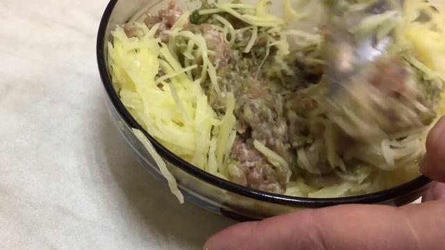 РИСОВОЕ ТЕСТО - НА СКОВОРОДЕ ПЕЛЬМЕНИ на рисовом тесте смотреть онлайн