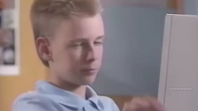 WHAT IS BRO REACTING TO ❓❓❓ смотреть онлайн