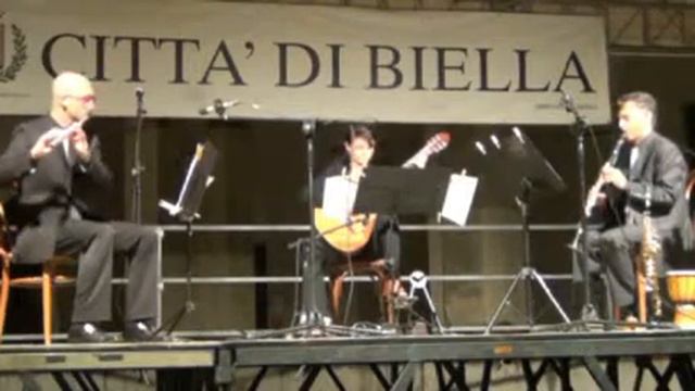 TRIO CASTANUELAS: " Czardas" (V. Monti) смотреть онлайн