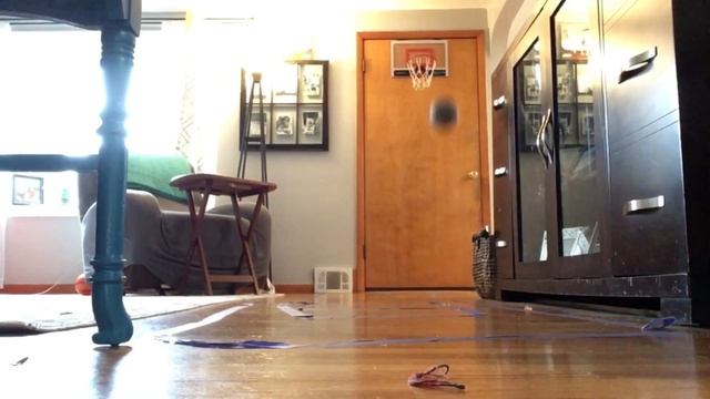 Crazy PIG game FT. Bottle cap смотреть онлайн