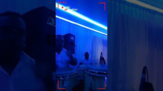 Midnight boom Cache Royal live ft Quincy смотреть онлайн