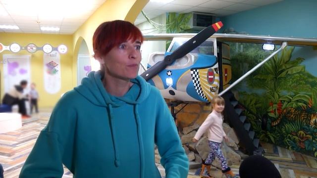 «Диснейленд» в больнице. В детской поликлинике №8 после ремонта открыли отделение физиотерапии смотреть онлайн