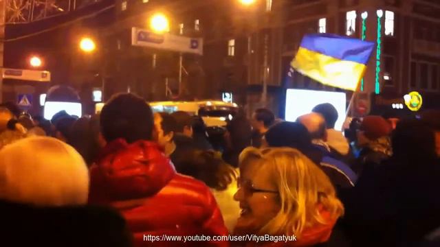 Митиг в Донецке 5.03.2014г под песню "Спят курганы тёмные" смотреть онлайн