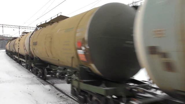 Электровозы 2ЭС5К-509 и ВЛ80С-963 с грузовыми поездами смотреть онлайн