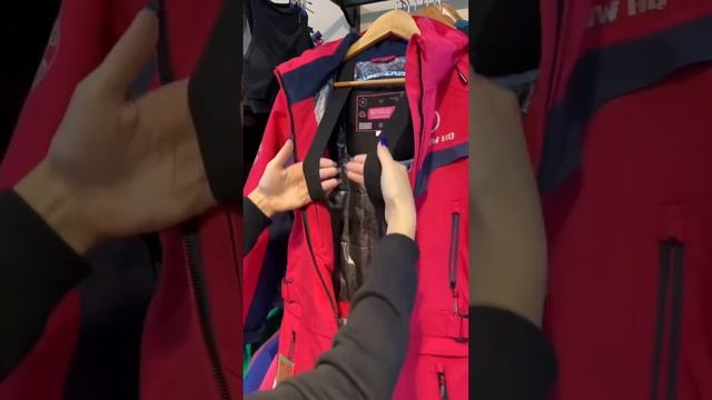 Горнолыжный комбинезон Snow Headquarter смотреть онлайн