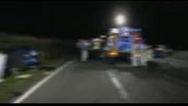 FAHRER 18JAHRE ALT - RAST IN GEGENVERKEHR - 2TOTE смотреть онлайн